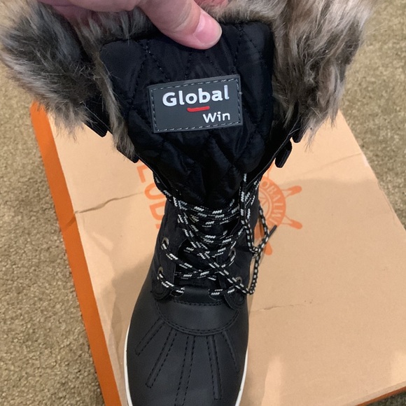 New in box Cute Snow/rain boots - Picture 6 of 7